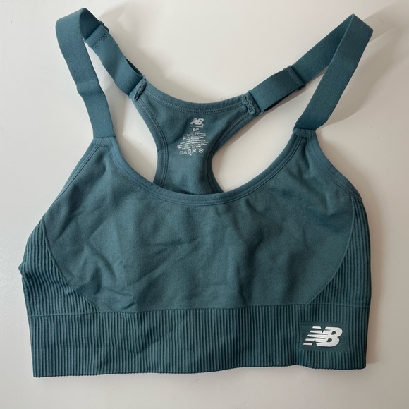 Blue New balance sports bra - Picture 2 of 4
